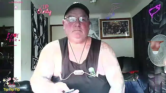 Snapshot of HOTANAL chatting on May 29, 6:11 am HOTANAL online show from May 29, 6:11 am