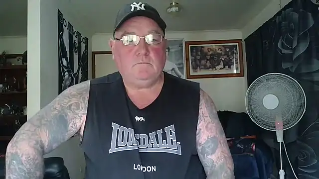 Snapshot of HOTANAL chatting on June 3, 2:14 am HOTANAL online show from June 3, 2:14 am