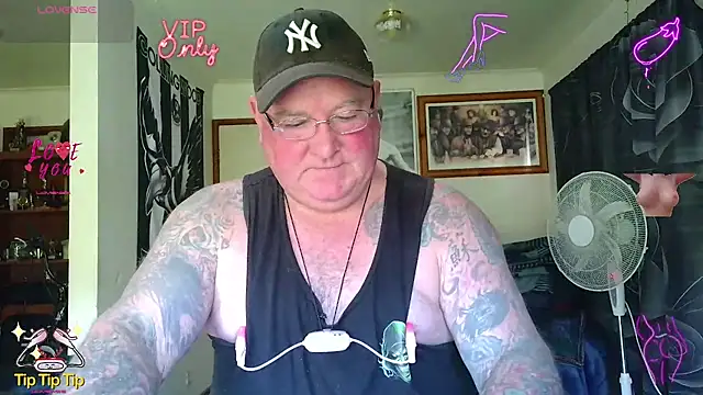 Snapshot of HOTANAL chatting on June 7, 2:05 am HOTANAL online show from June 7, 2:05 am