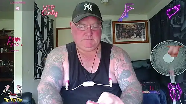 Snapshot of HOTANAL chatting on June 8, 2:12 am HOTANAL online show from June 8, 2:12 am