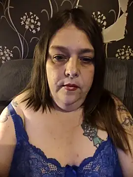 HouseWifeWhore Milf online show from July 17, 12:17 am