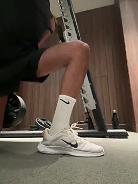 Snapshot of aston009 chatting on March 25, 7:03 am aston009 online show from March 25, 7:03 am