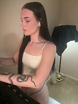 Snapshot of KarissaChantelle chatting on July 18, 3:38 pm KarissaChantelle online show from July 18, 3:38 pm