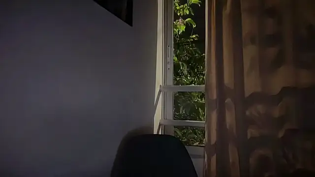 romeolovedark online show from April 9, 5:51 am