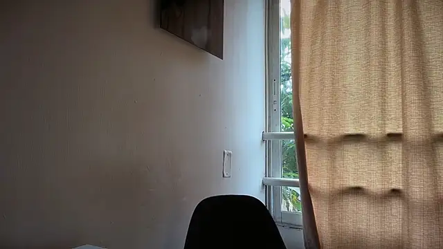 Snapshot of romeolovedark chatting on June 8, 2:28 pm romeolovedark online show from June 8, 2:28 pm