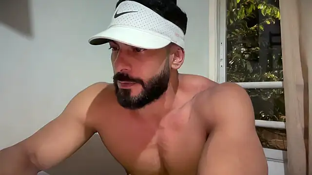 Snapshot of romeolovedark chatting on July 10, 5:34 am romeolovedark online show from July 10, 5:34 am