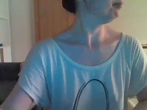 Moi Lina online show from August 7, 11:18 pm