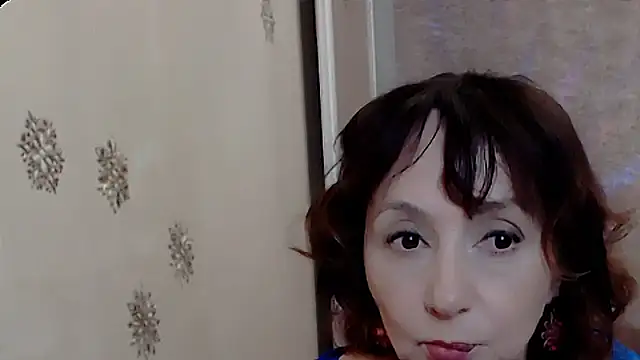Snapshot of AnnieEltgant chatting on May 5, 3:42 pm AnnieEltgant online show from May 5, 3:42 pm