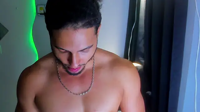 Snapshot of Kris_Khalifa69 chatting on June 14, 2:24 am Kris Khalifa69 online show from June 14, 2:24 am