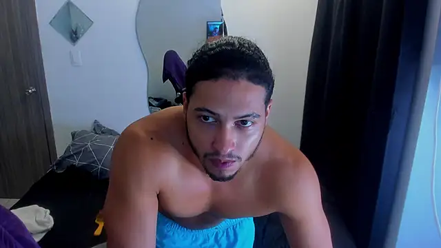 Snapshot of Kris_Khalifa69 chatting on June 14, 3:58 pm Kris Khalifa69 online show from June 14, 3:58 pm