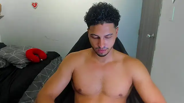 Snapshot of Kris_Khalifa69 chatting on July 8, 10:03 pm Kris Khalifa69 online show from July 8, 10:03 pm