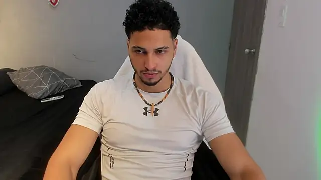 Snapshot of Kris_Khalifa69 chatting on July 11, 1:30 am Kris Khalifa69 online show from July 11, 1:30 am