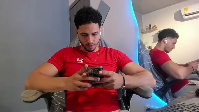 Snapshot of Kris_Khalifa69 chatting on July 15, 12:27 am Kris Khalifa69 online show from July 15, 12:27 am