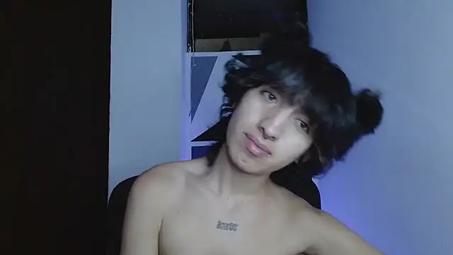 littlextreme online show from April 11, 12:37 am