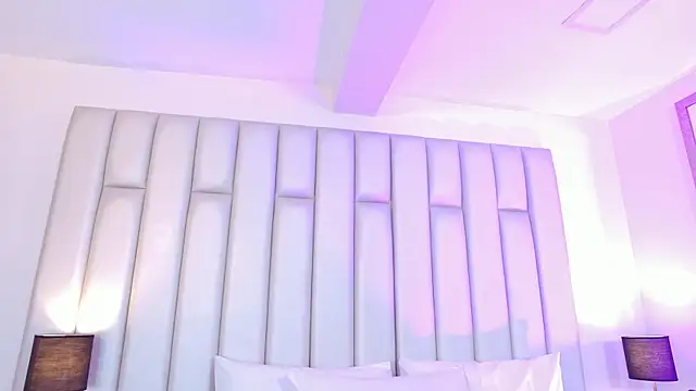 aandreaperez online show from April 17, 11:46 am