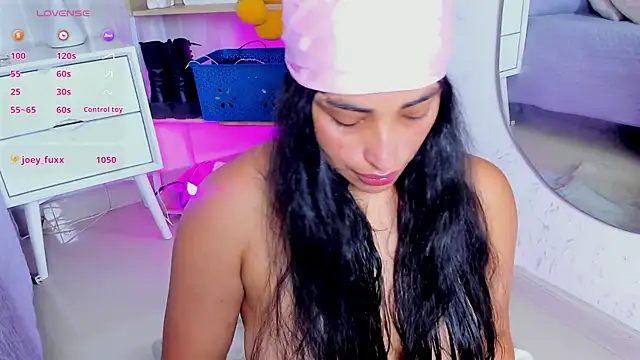 Snapshot of Kirara_22 chatting on July 5, 7:43 pm Kirara 22 online show from July 5, 7:43 pm
