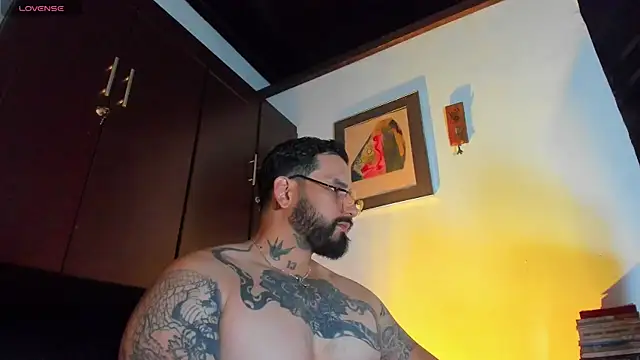 CamiloGray  online show from May 11, 1:39 pm