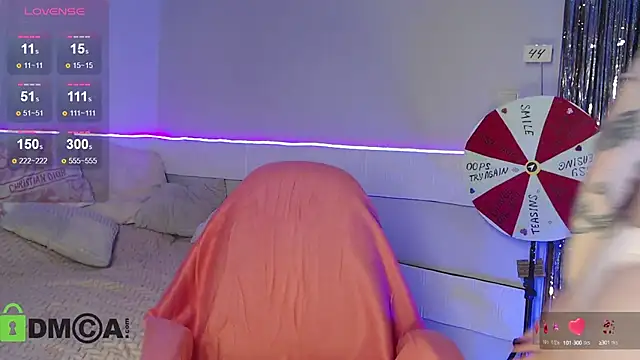 Snapshot of Emma_meii chatting on December 4, 4:05 pm Emma meii online show from December 4, 4:05 pm