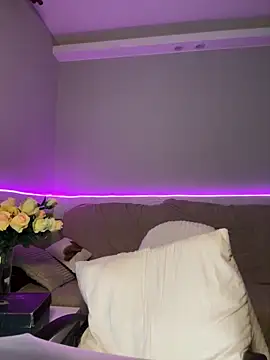 Snapshot of Emma_meii chatting on October 18, 1:45 pm Emma meii online show from October 18, 1:45 pm