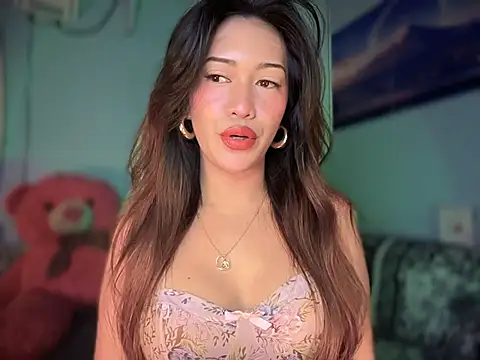 Jasmine Elcock online show from December 5, 7:54 pm