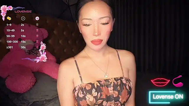Jasmine Elcock online show from February 2, 5:44 pm