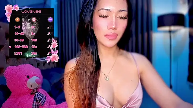 Jasmine Elcock online show from February 9, 4:44 pm