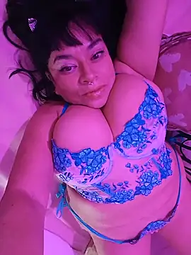 karlablue  online show from May 23, 3:01 am