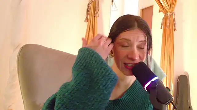 magali 19 online show from July 12, 10:45 pm