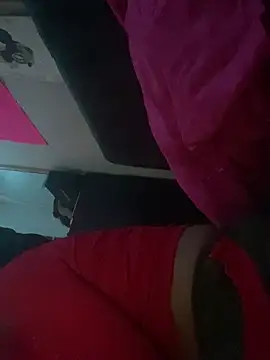 CutieFrmthehood online show from March 7, 8:06 pm