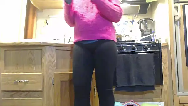 Snapshot of sexyinpantyhose chatting on January 18, 5:52 am sexyinpantyhose online show from January 18, 5:52 am