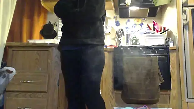 Snapshot of sexyinpantyhose chatting on February 2, 8:02 am sexyinpantyhose online show from February 2, 8:02 am