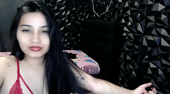 Snapshot of _Bellatrixy_ chatting on December 25, 4:43 pm Bellatrixy online show from December 25, 4:43 pm