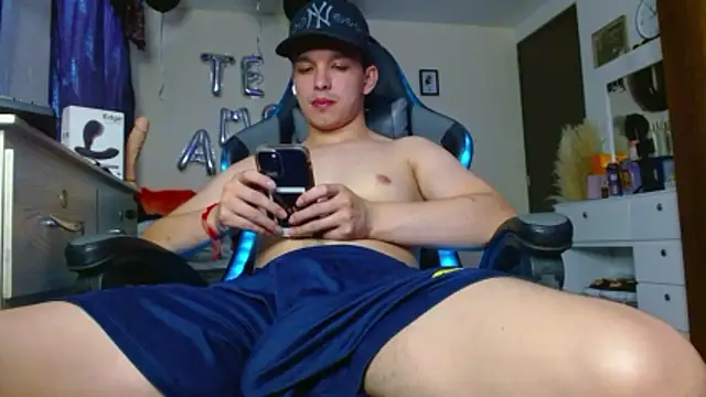 Angel-Twink online show from June 21, 4:09 pm