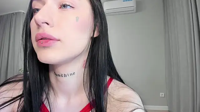 JenniferQueen11 online show from October 30, 1:01 pm