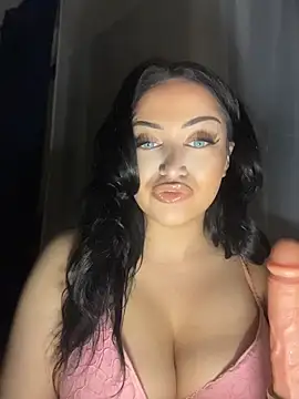 EmiliaPetrova online show from July 19, 10:24 pm