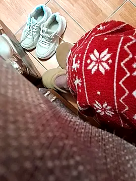 Snapshot of feet_toes chatting on February 18, 6:04 am feet toes online show from February 18, 6:04 am