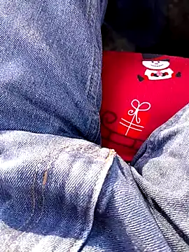 Snapshot of feet_toes chatting on February 20, 1:19 pm feet toes online show from February 20, 1:19 pm