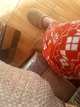 Snapshot of feet_toes chatting on March 11, 6:32 am feet toes online show from March 11, 6:32 am