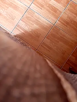 Snapshot of feet_toes chatting on March 22, 5:49 am feet toes online show from March 22, 5:49 am