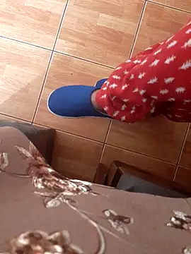 Snapshot of feet_toes chatting on November 26, 7:31 am feet toes online show from November 26, 7:31 am