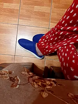 Snapshot of feet_toes chatting on December 22, 5:48 am feet toes online show from December 22, 5:48 am