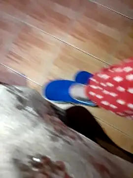 Snapshot of feet_toes chatting on February 9, 7:01 am feet toes online show from February 9, 7:01 am