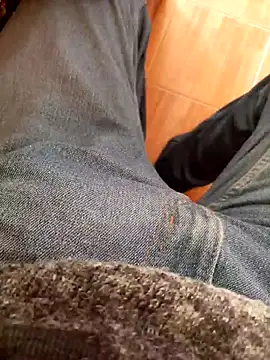 Snapshot of feet_toes chatting on February 19, 7:04 am feet toes online show from February 19, 7:04 am