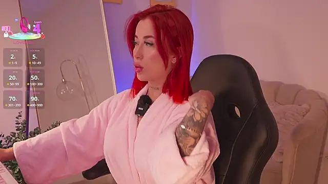 MadelineFox online show from July 6, 7:49 am