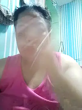 Snapshot of xxsweetshybabe chatting on October 6, 7:17 am xxsweetshybabe online show from October 6, 7:17 am