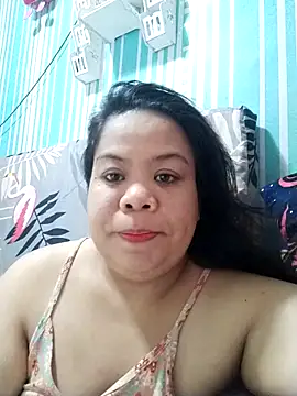 Snapshot of xxsweetshybabe chatting on October 15, 4:34 am xxsweetshybabe online show from October 15, 4:34 am