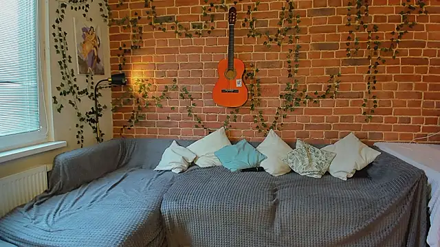 yamy yamy yamy online show from February 20, 11:54 am