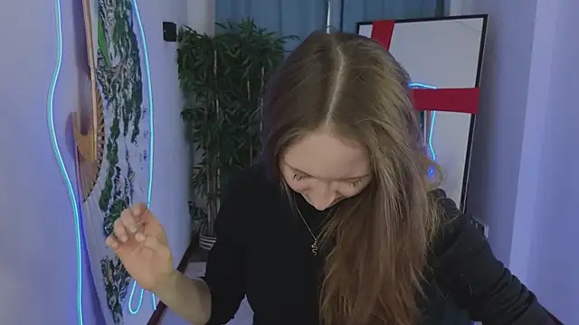 Snapshot of freya_nilsson chatting on January 25, 9:36 am freya nilsson online show from January 25, 9:36 am
