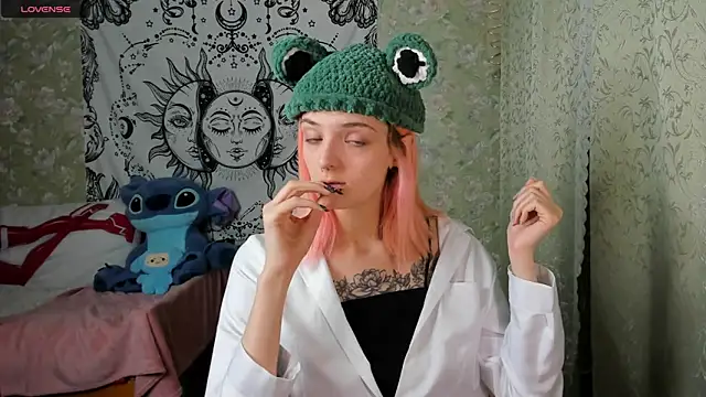 Cutie Adelia online show from January 16, 1:04 pm