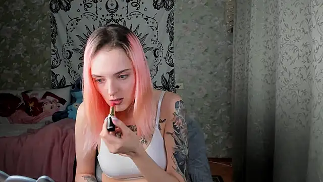 Cutie Adelia online show from February 10, 1:44 pm